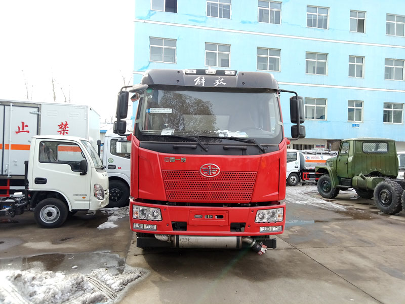 解放6.2米(10.4噸)氣體廂式車 解放6.2米(10.4噸)氣體廂式車