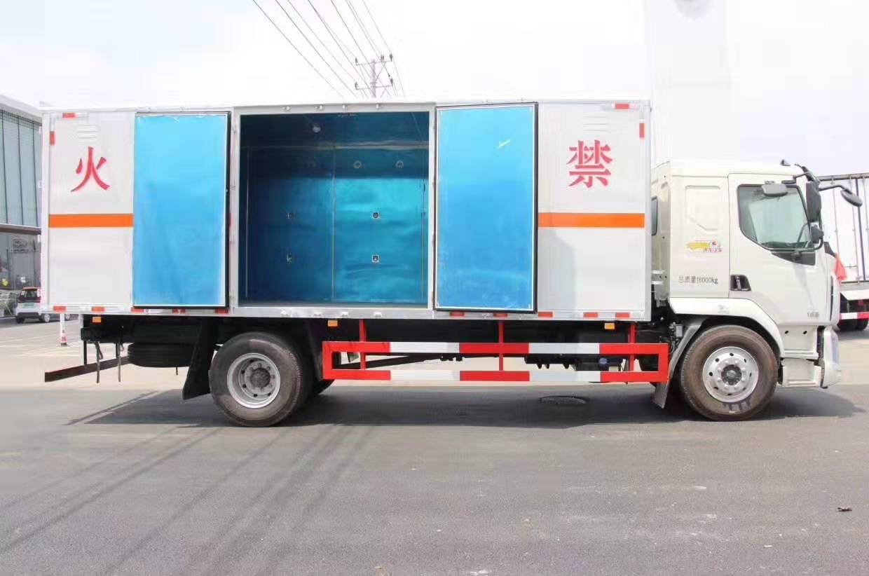 柳汽乘龍6.5米雜項危廢廂式運輸車 柳汽乘龍6.5米雜項危廢廂式運輸車