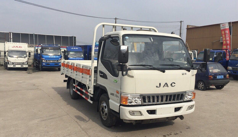 江淮駿鈴4.1米(額載3.8噸)氣瓶車 江淮駿鈴4.1米(額載3.8噸)氣瓶車