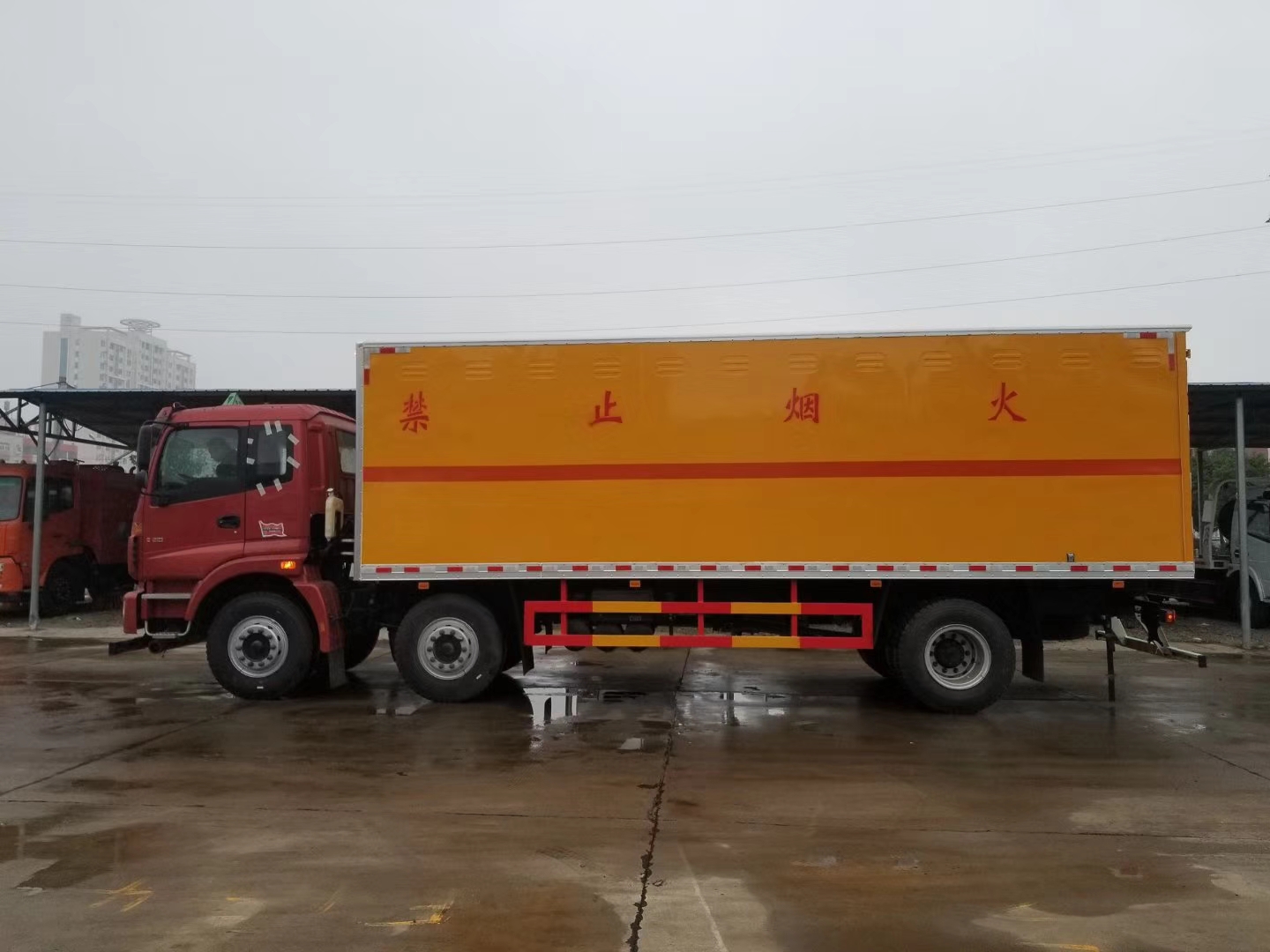 福田歐曼7.75米雜項廂式運輸車 福田歐曼7.75米雜項廂式運輸車