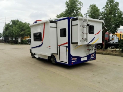 依維柯歐勝C型房車帶拓展倉 依維柯歐勝C型房車帶拓展倉