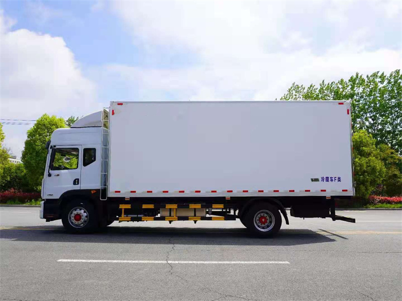 國(guó)六 東風(fēng)多利卡6.8米冷藏車 國(guó)六 東風(fēng)多利卡6.8米冷藏車
