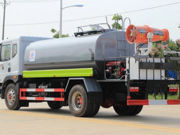 國(guó)六東風(fēng)D9 12噸 噴霧車