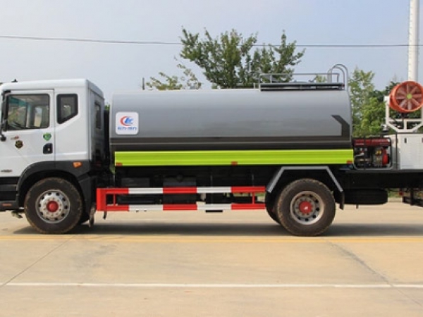 國(guó)六東風(fēng)D9 12噸 噴霧車