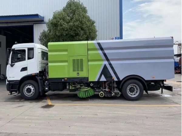 國(guó)六東風(fēng)天錦16方掃路車(chē)