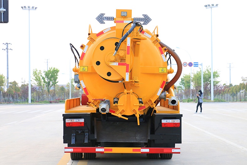 東風(fēng)大多利卡一體式10方清洗吸污車國(guó)六 東風(fēng)大多利卡一體式10方清洗吸污車國(guó)六