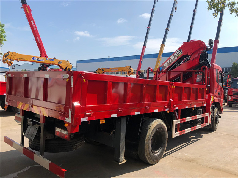 程力12噸折臂隨車吊 程力12噸折臂隨車吊