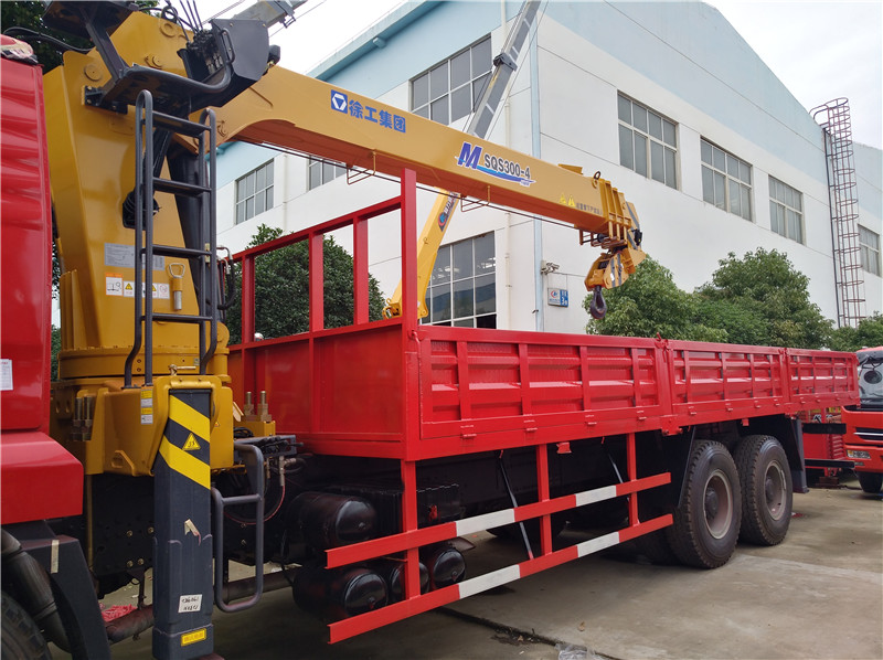 陜汽德龍后雙橋徐工12噸隨車吊 陜汽德龍后雙橋徐工12噸隨車吊