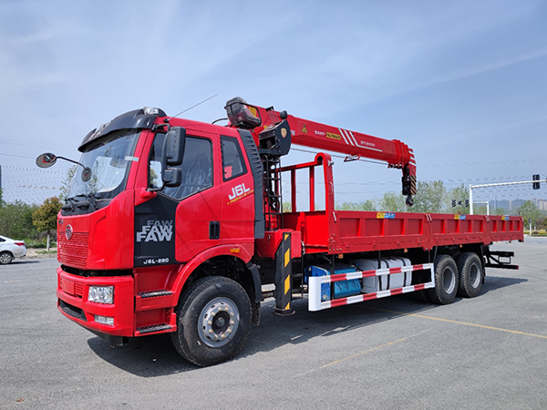 國(guó)六解放J6后八輪隨車吊專用底盤