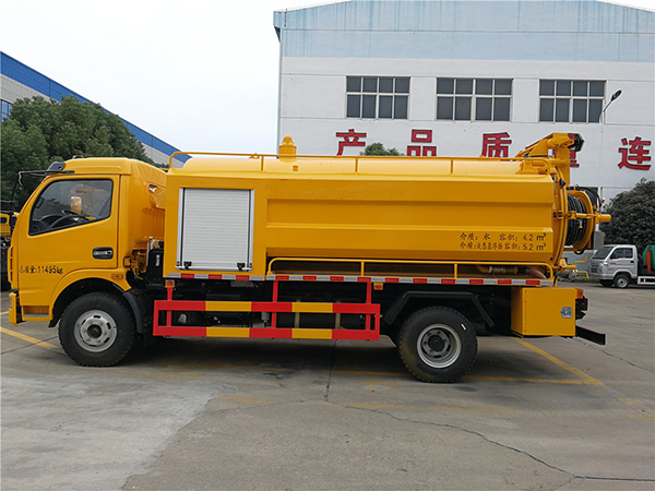 東風多利卡8.5方清洗吸污車 東風多利卡8.5方清洗吸污車