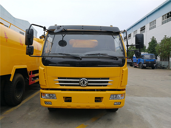 東風多利卡8.5方清洗吸污車 東風多利卡8.5方清洗吸污車