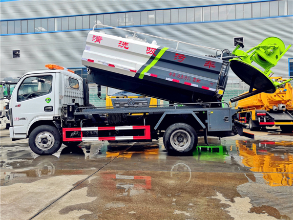 東風(fēng)多利卡4和2清洗吸污車 東風(fēng)多利卡4和2清洗吸污車