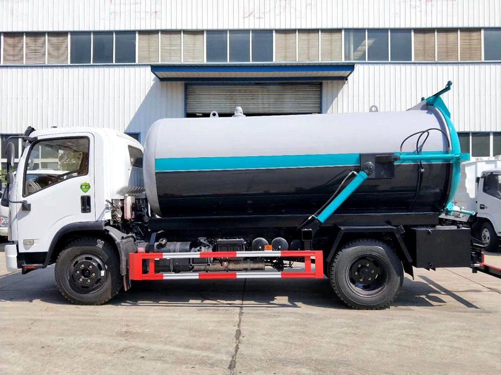 國六8方東風D7 吸污車 國六8方東風D7 吸污車