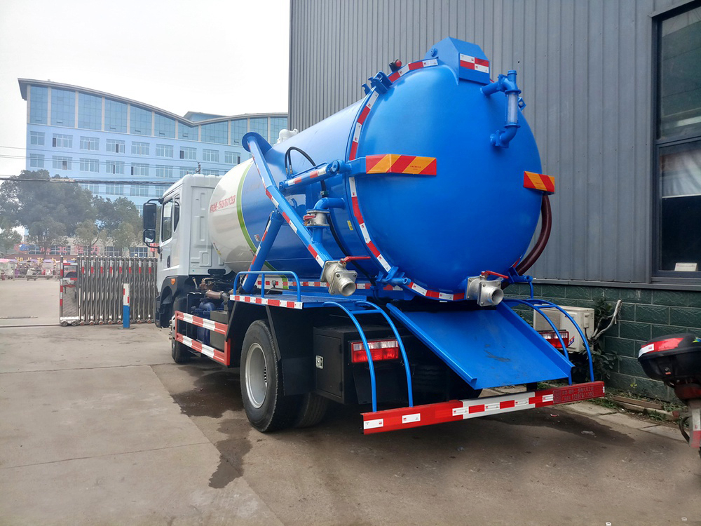 國六12方東風D9 吸污車 國六12方東風D9 吸污車