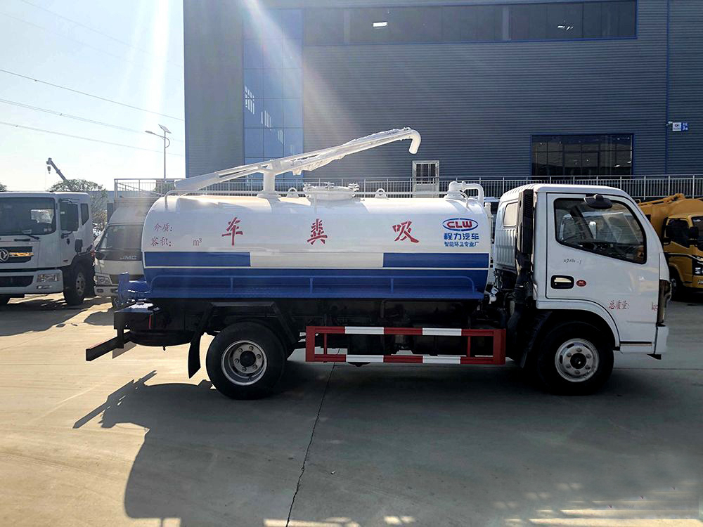 國六5方東風(fēng)D6 吸糞車 國六5方東風(fēng)D6 吸糞車