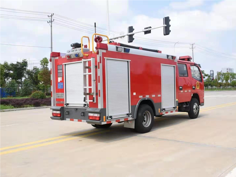 東風2.5噸水罐消防車 東風2.5噸水罐消防車