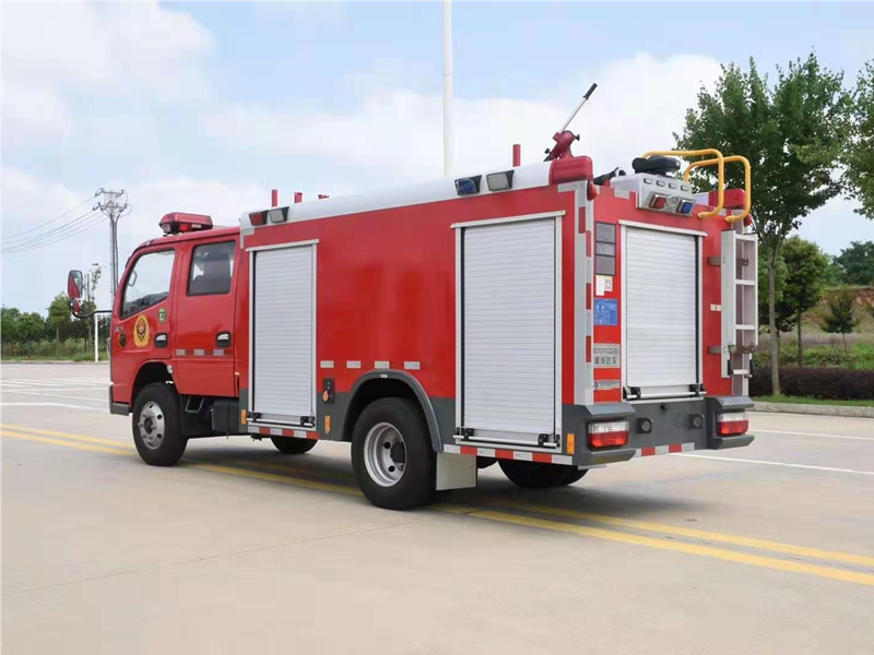 東風2.5噸水罐消防車 東風2.5噸水罐消防車