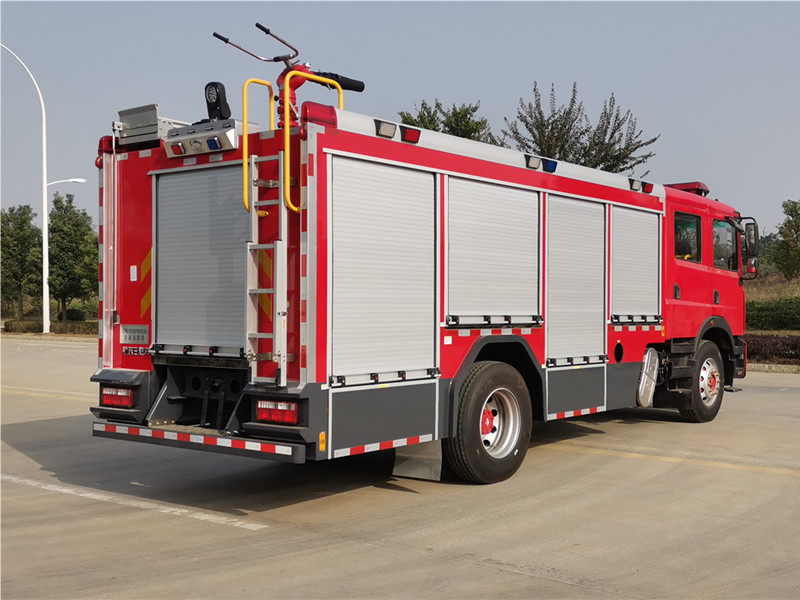 東風7噸泡沫消防車 東風7噸泡沫消防車