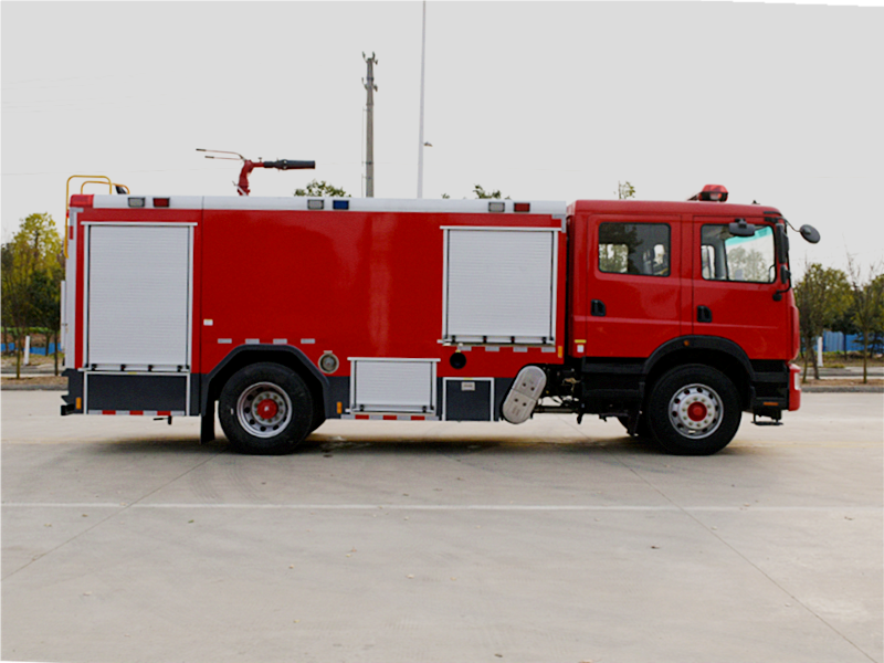 東風8噸泡沫消防車 東風8噸泡沫消防車
